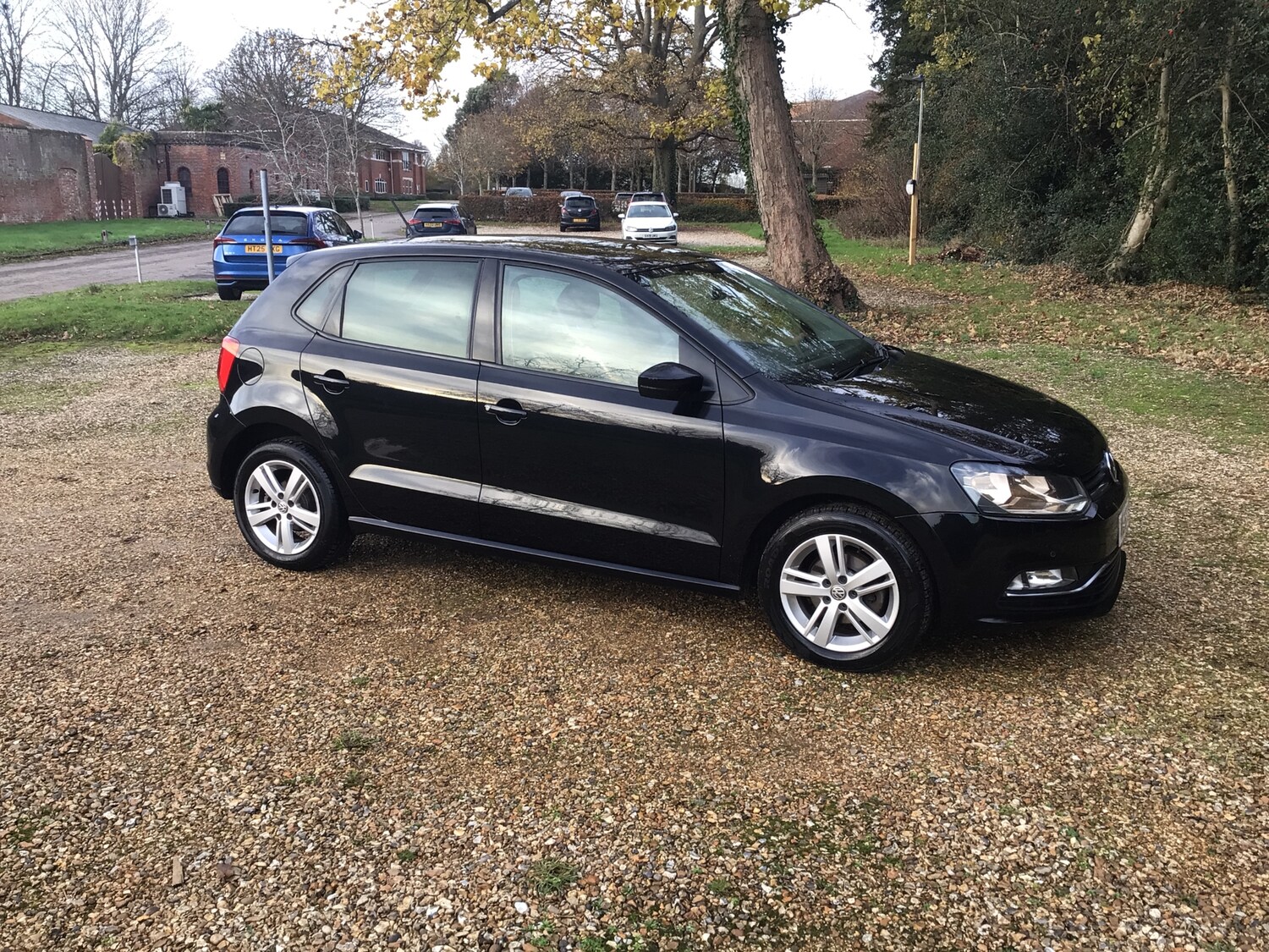 Used Volkswagen Polo 2017 for sale - 76685527: Photo 2