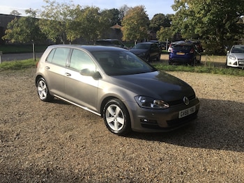 Used Volkswagen Golf 2017 for sale - 76514364: Photo