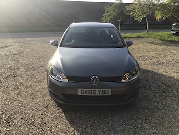 Used Volkswagen Golf 2017 for sale - 76514364: Photo