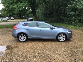 Used Volvo V40 2016 for sale - 79293300: Photo