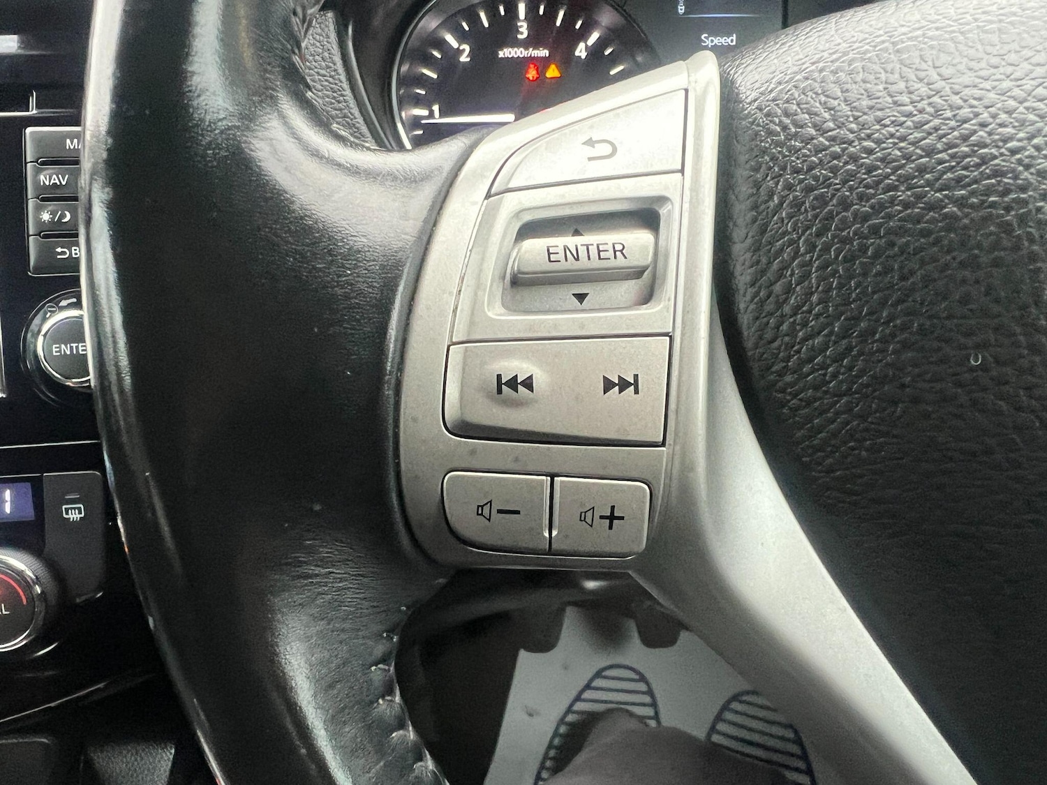 Used Nissan Qashqai 2015 for sale - 76326046: Photo 24