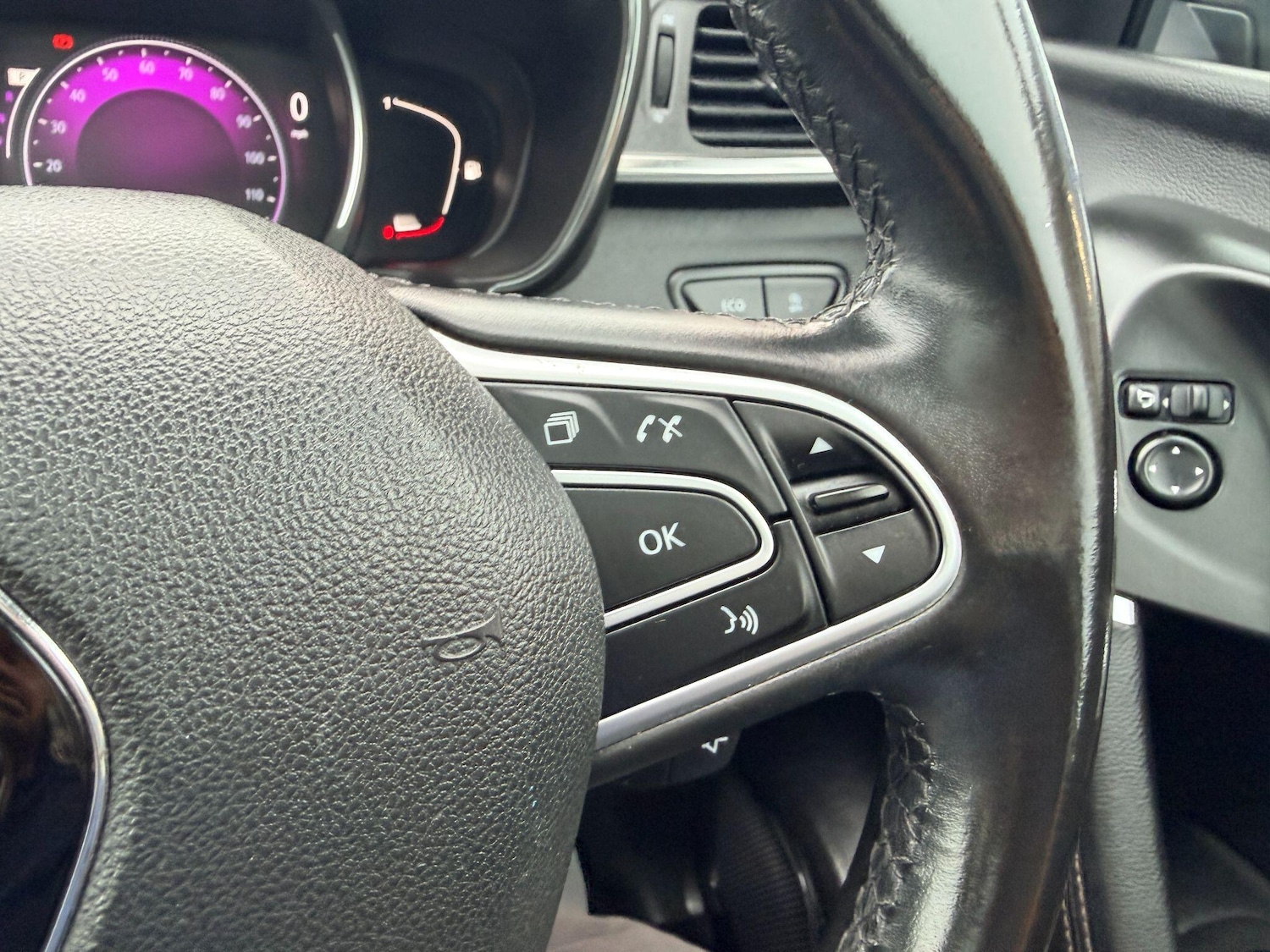 Used Renault Kadjar for sale - 76521986: Photo 32