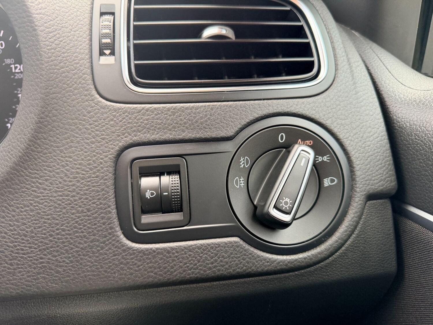 Used Volkswagen Polo 2017 for sale - 77838853: Photo 22