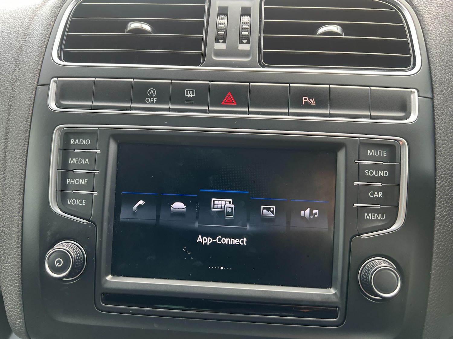 Used Volkswagen Polo 2017 for sale - 76121966: Photo 25