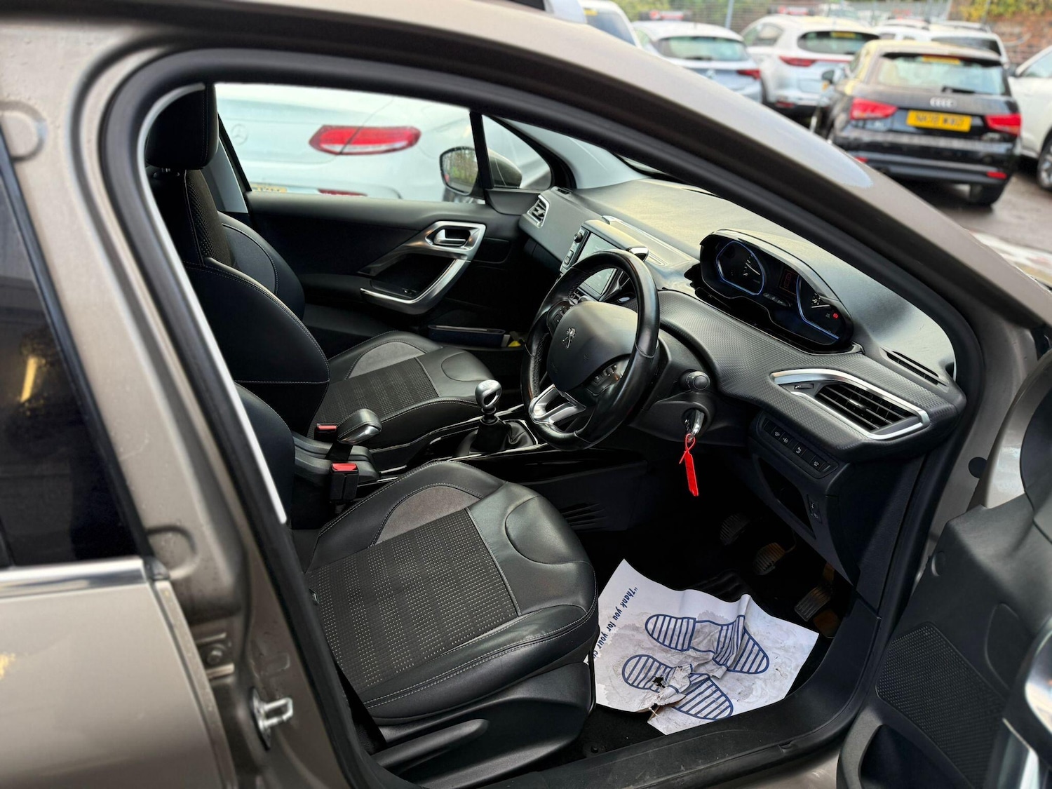 Used Peugeot 2008 2016 for sale - 77016773: Photo 11