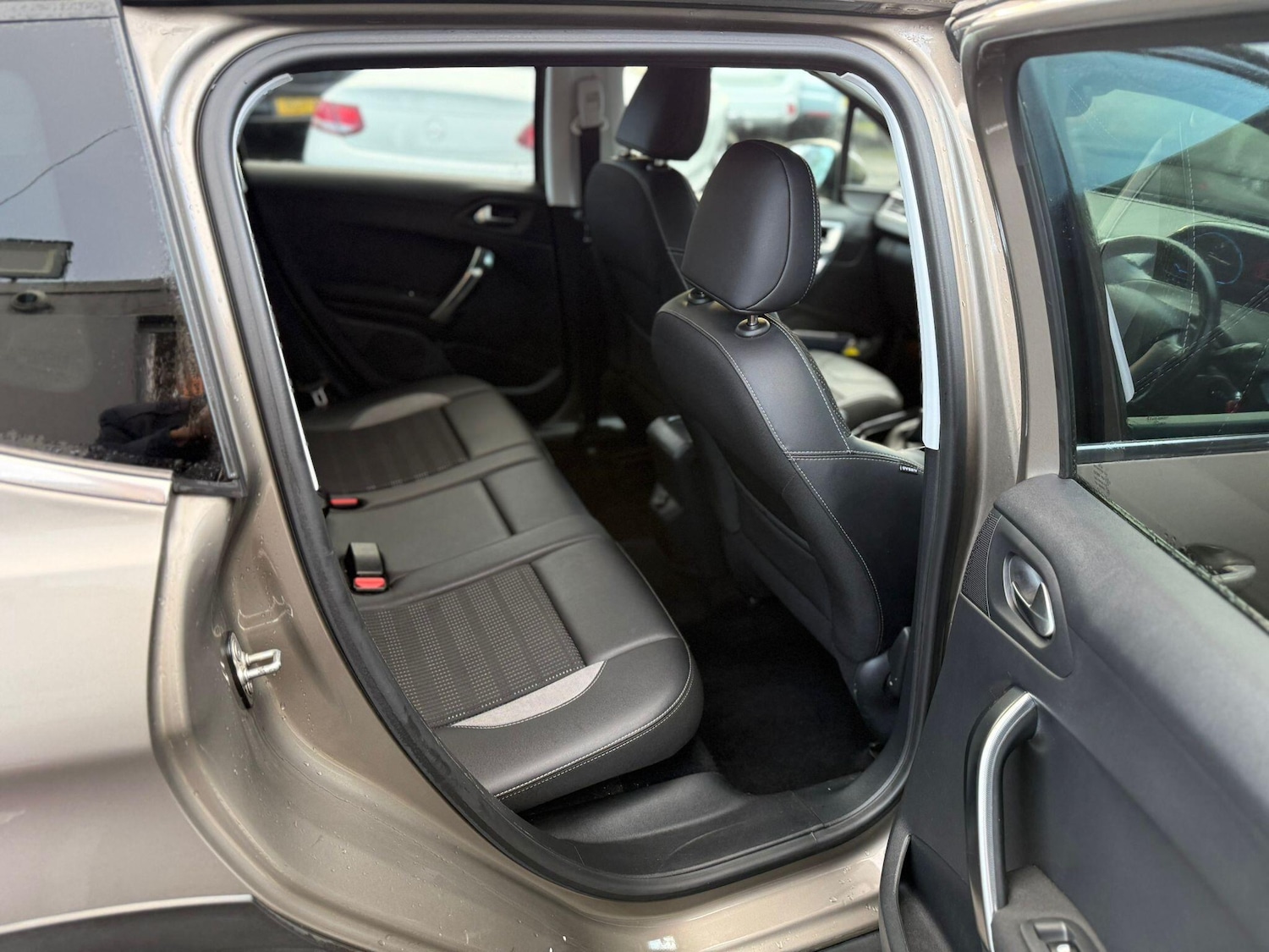 Used Peugeot 2008 2016 for sale - 77016773: Photo 12