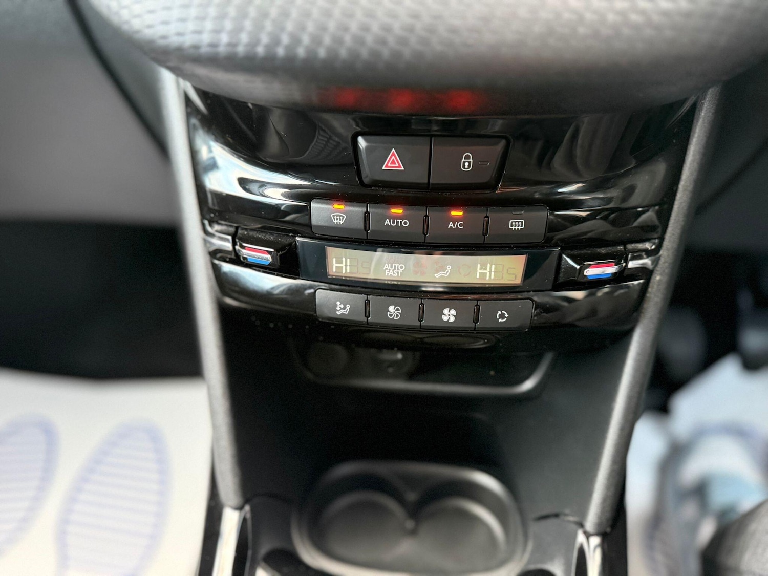 Used Peugeot 2008 2016 for sale - 77016773: Photo 25