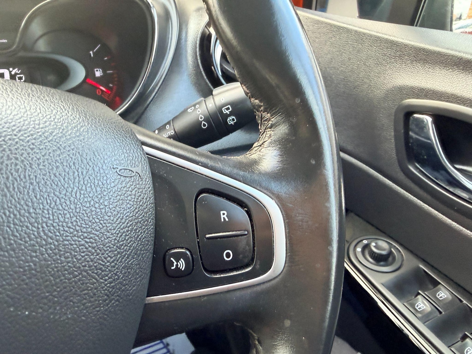 Used Renault Captur 2017 for sale - 77050166: Photo 24