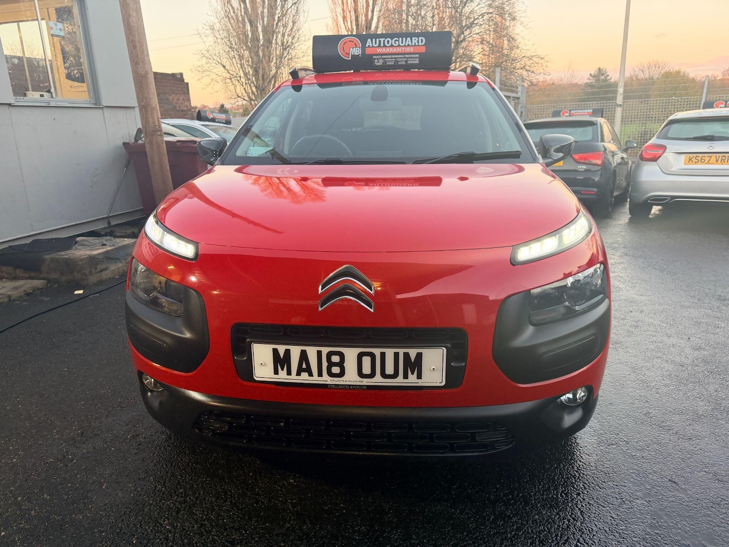 Used Citroen C4 Cactus 2018 for sale - 76701177: Photo 2