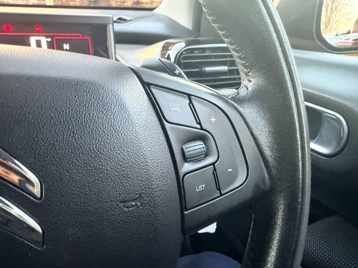 Used Citroen C4 Cactus 2018 for sale - 76701177: Photo 23