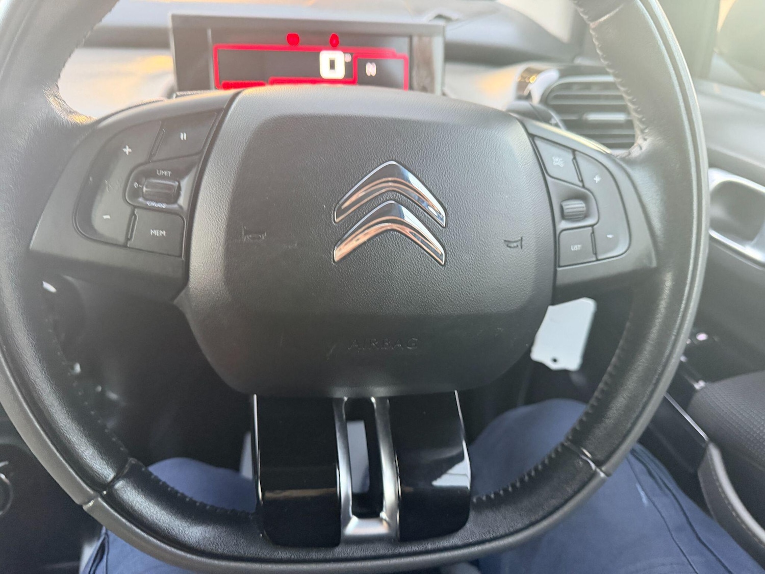 Used Citroen C4 Cactus 2018 for sale - 76701177: Photo 37