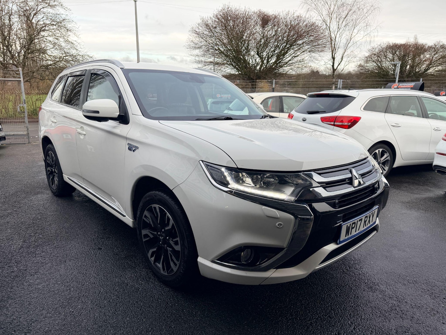 Used Mitsubishi Outlander 2017 for sale - 76898562: Photo 1