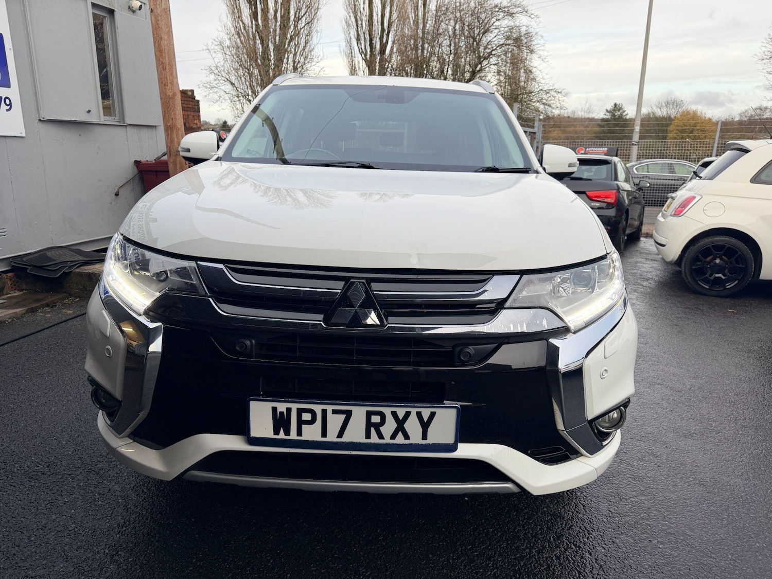 Used Mitsubishi Outlander 2017 for sale - 76898562: Photo 2