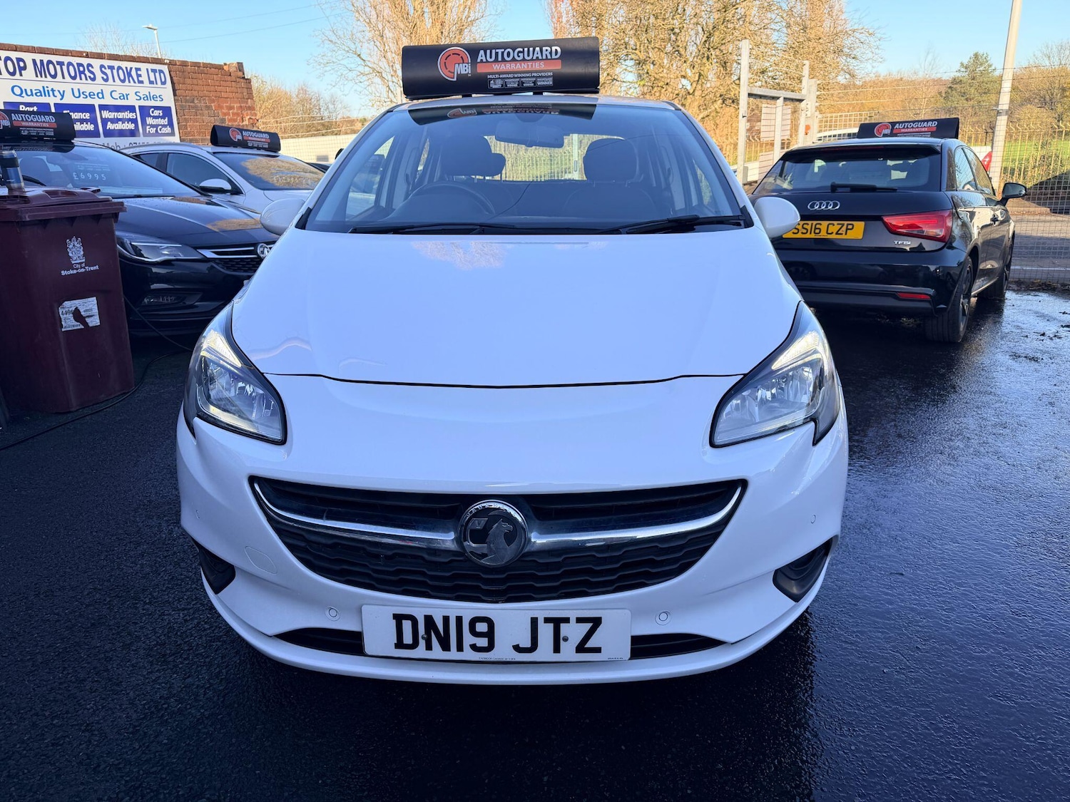 Used Vauxhall Corsa 2019 for sale - 76701685: Photo 2