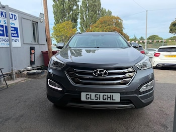 Used Hyundai Santa Fe 2015 for sale - 79471444: Photo