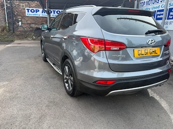 Used Hyundai Santa Fe 2015 for sale - 79471444: Photo