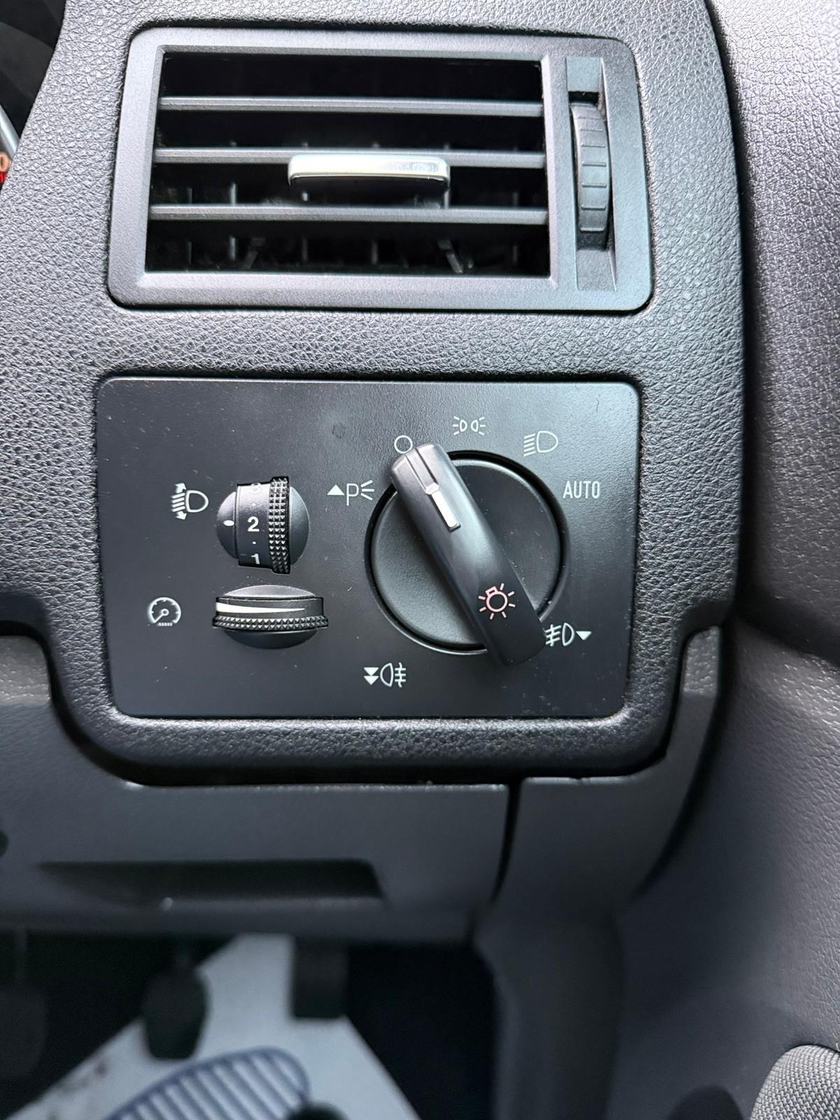 Used Ford Kuga 2010 for sale - 77320872: Photo 13