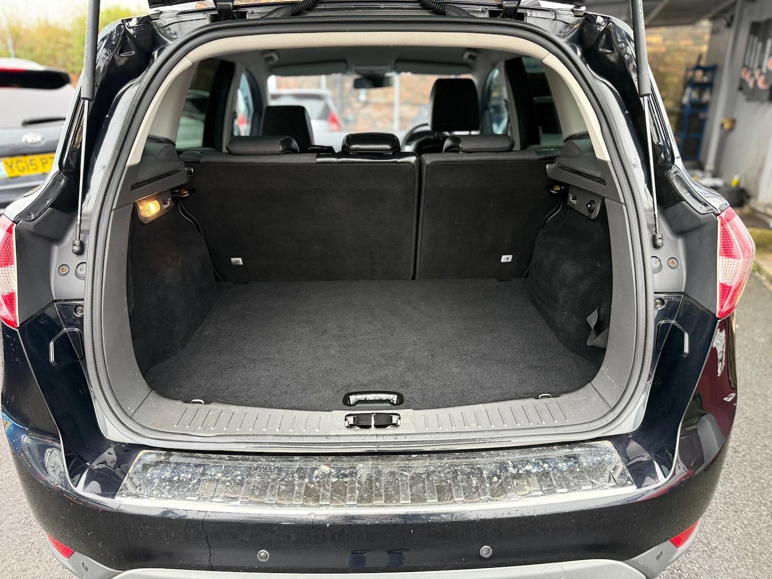 Used Ford Kuga 2010 for sale - 77320872: Photo 22