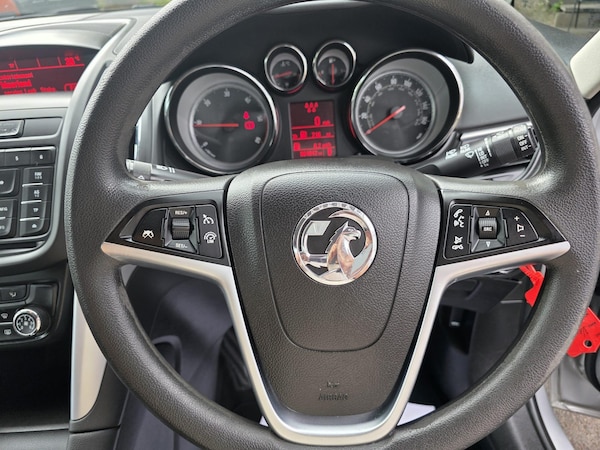 Used Vauxhall Zafira Tourer 2015 for sale - 75553098: Photo 29