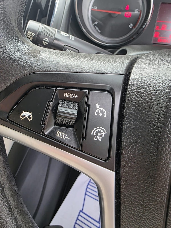 Used Vauxhall Zafira Tourer 2015 for sale - 75553098: Photo 30