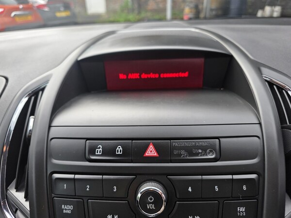Used Vauxhall Zafira Tourer 2015 for sale - 75553098: Photo 32