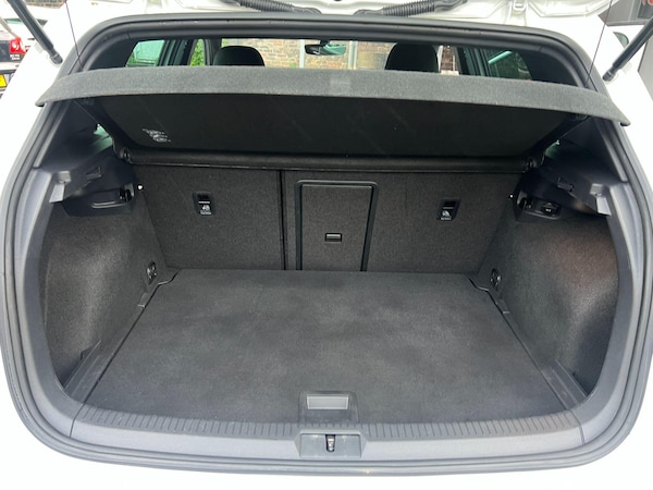 Used Volkswagen Golf 2018 for sale - 76190076: Photo 22