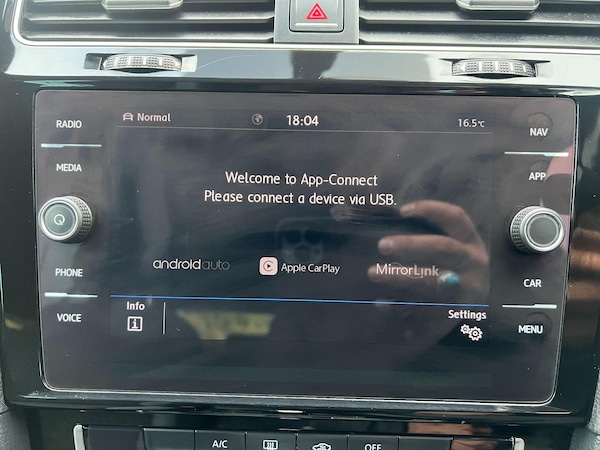 Used Volkswagen Golf 2018 for sale - 76190076: Photo 31