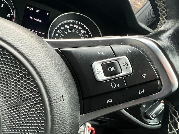 Used Volkswagen Golf 2018 for sale - 76190076: Photo 36