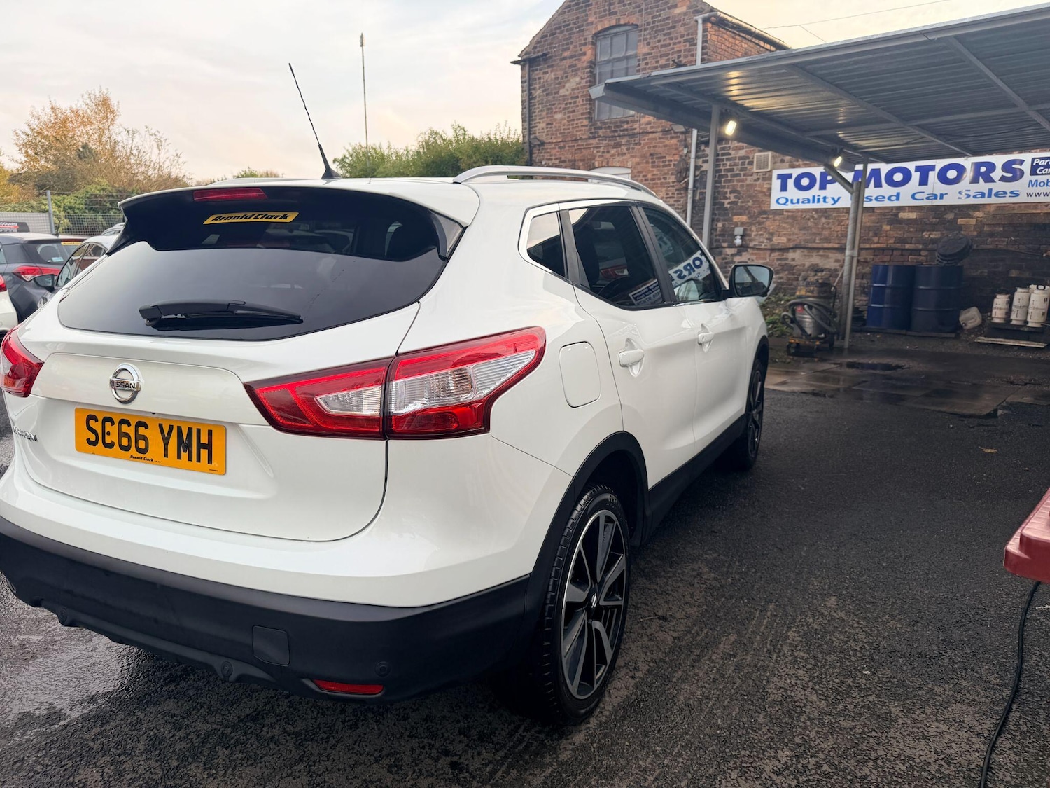 Used Nissan Qashqai for sale - 76499527: Photo 14