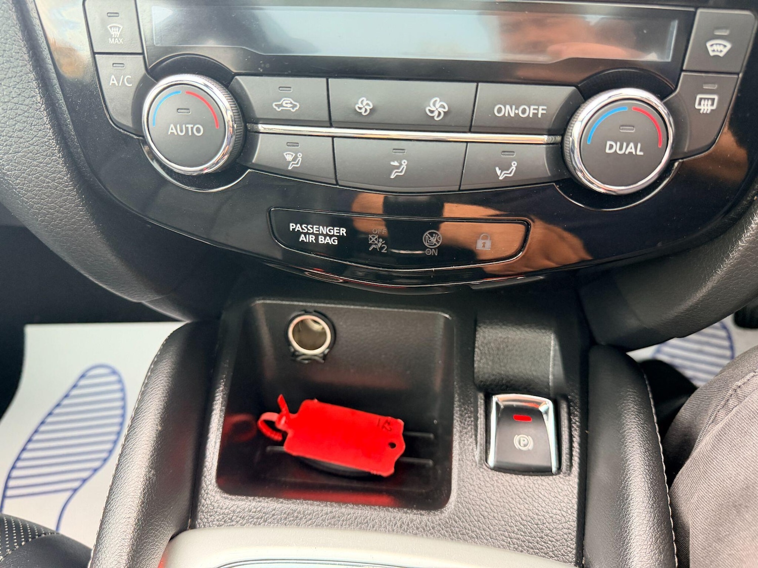 Used Nissan Qashqai for sale - 76499527: Photo 17