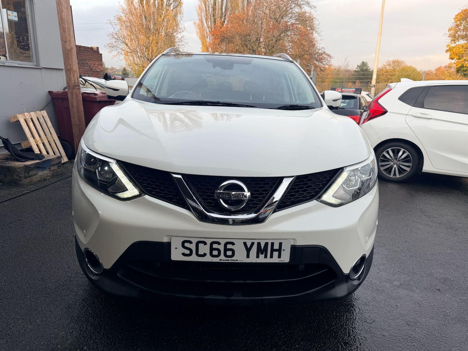 Used Nissan Qashqai for sale - 76499527: Photo 2