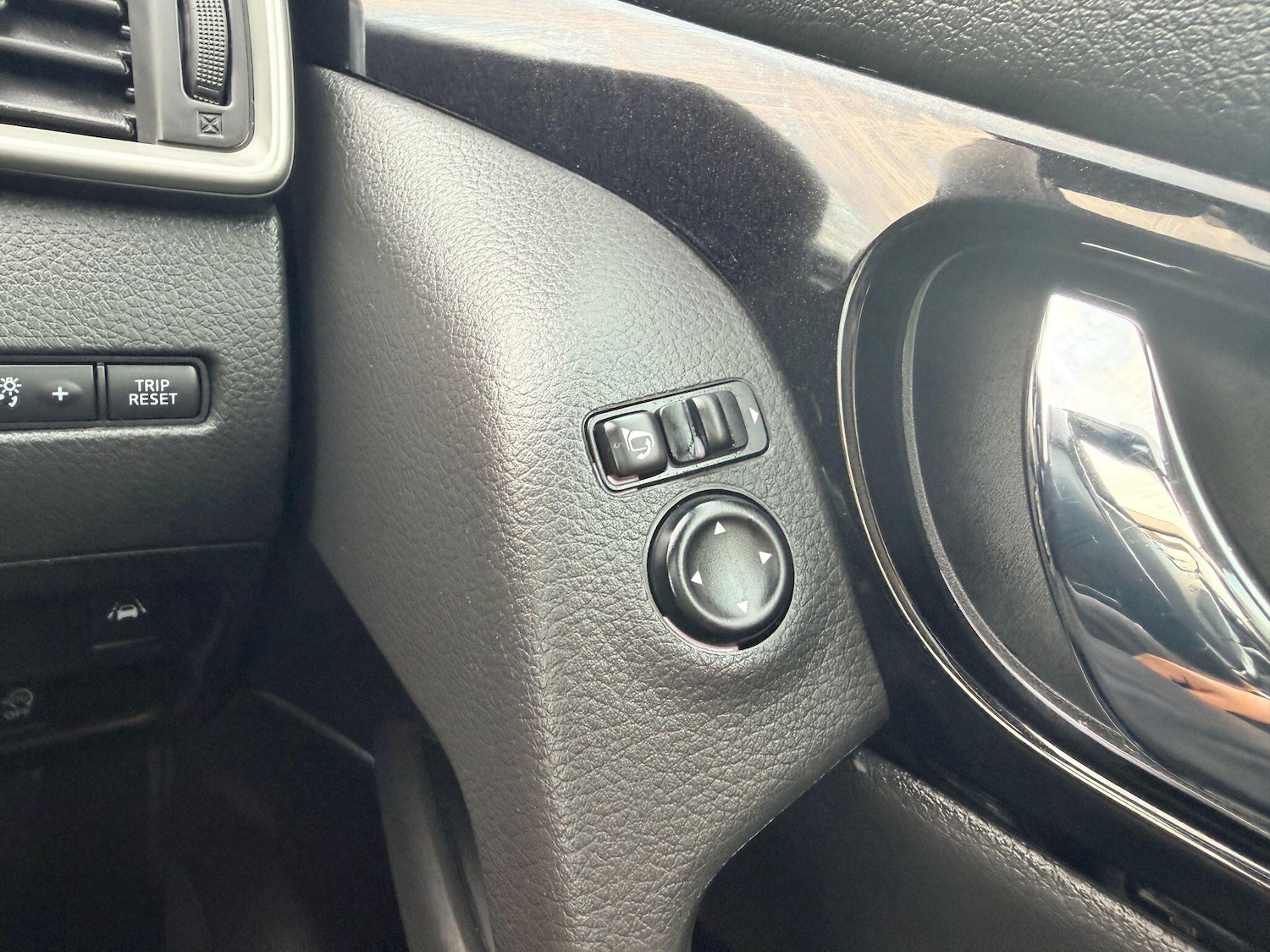 Used Nissan Qashqai for sale - 76499527: Photo 24