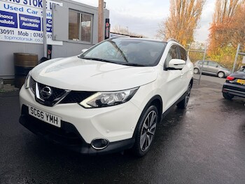 Used Nissan Qashqai 2017 for sale - 76499527: Photo