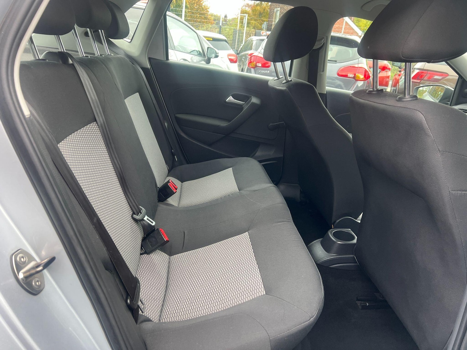 Used Volkswagen Polo 2010 for sale - 76337401: Photo 20