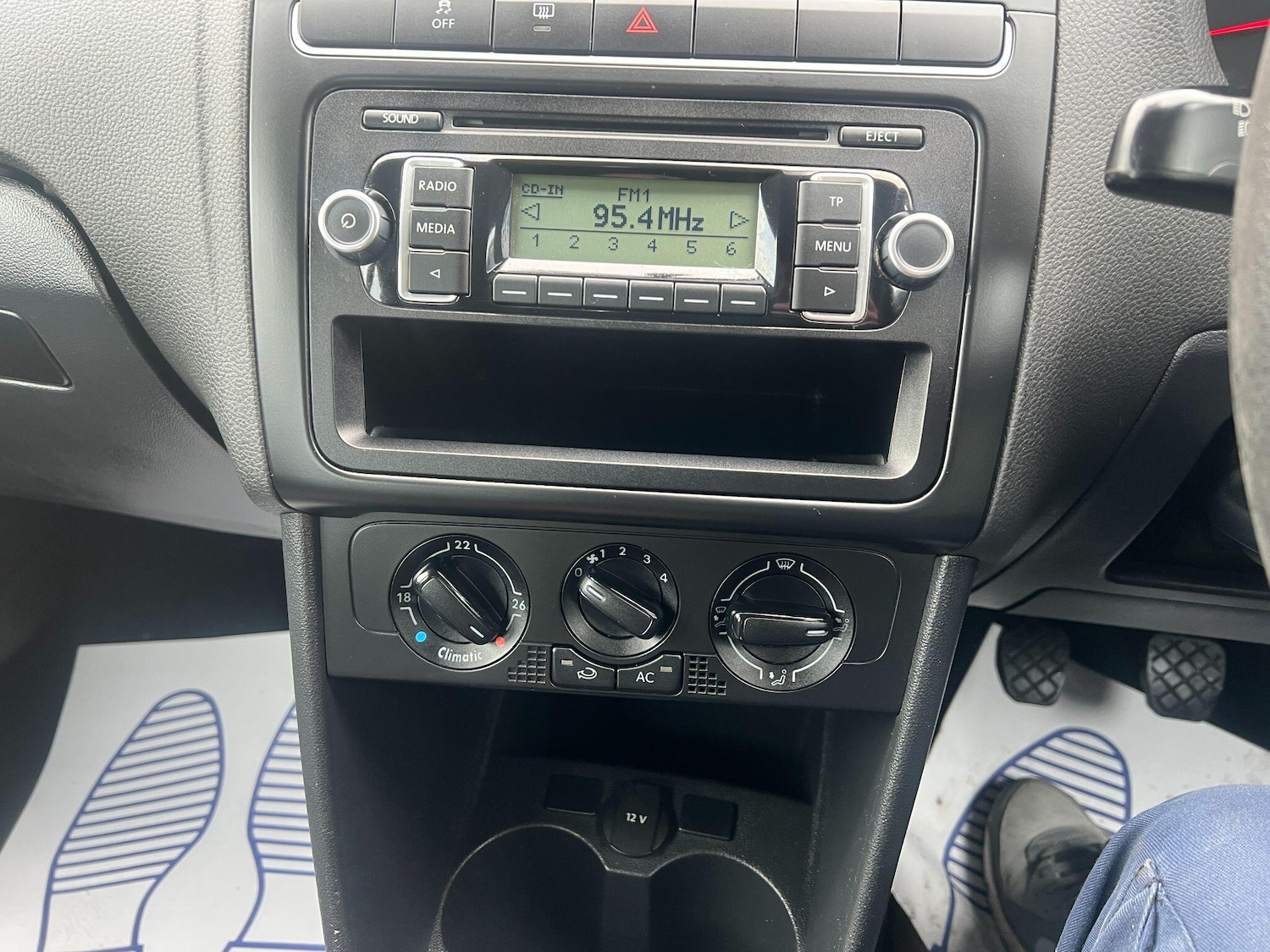 Used Volkswagen Polo 2010 for sale - 76337401: Photo 25