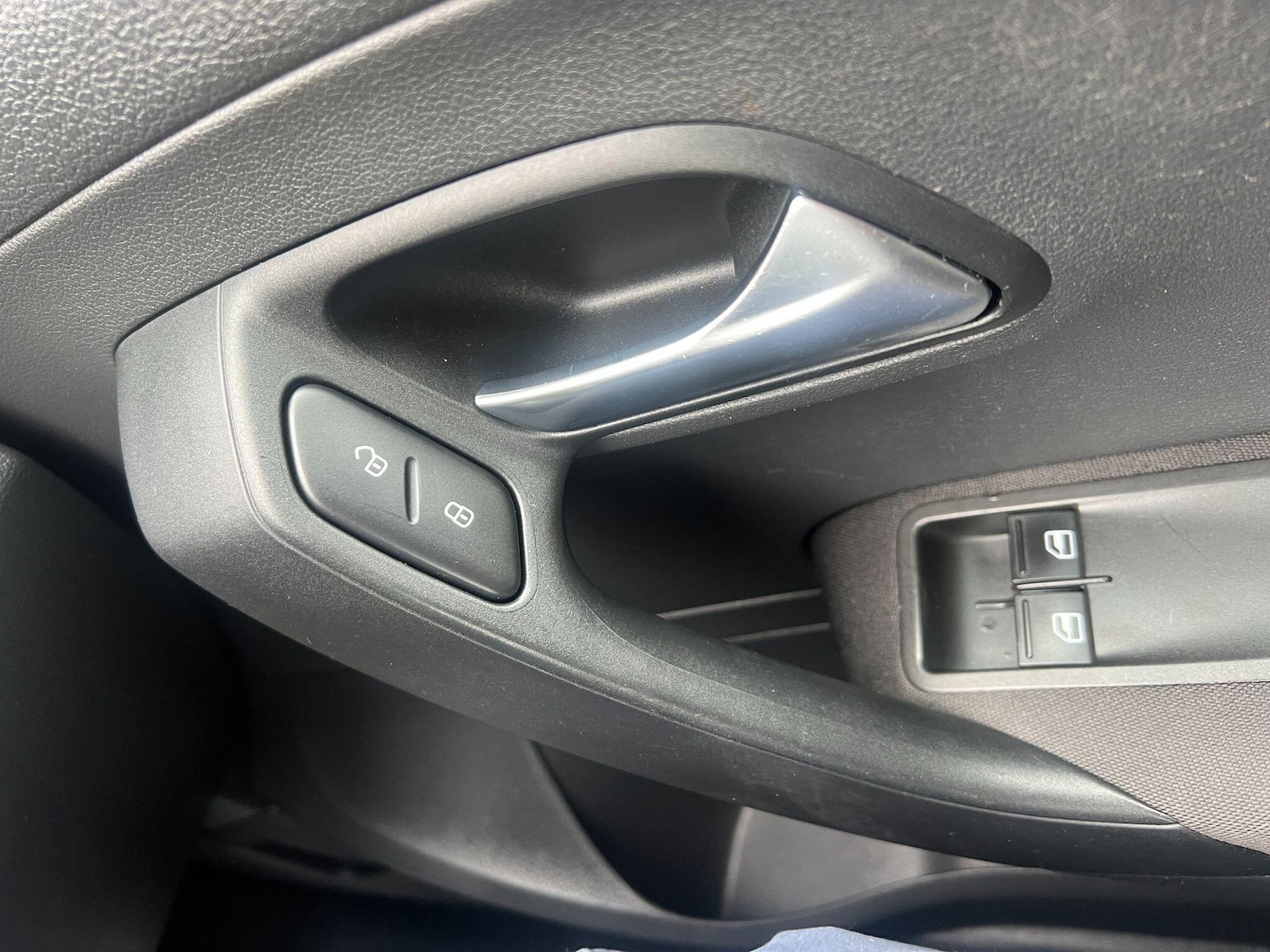 Used Volkswagen Polo 2010 for sale - 76337401: Photo 27