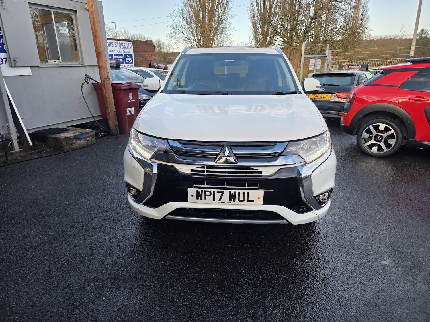Used Mitsubishi Outlander 2017 for sale - 76743101: Photo 2