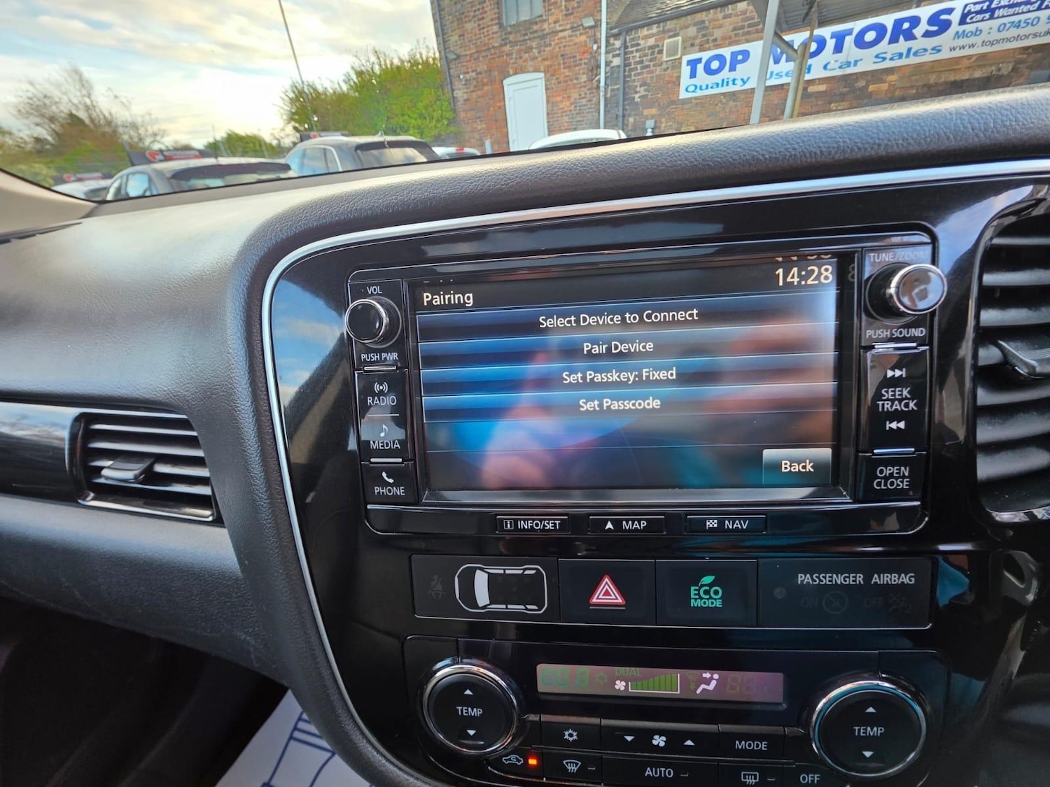 Used Mitsubishi Outlander 2017 for sale - 76743101: Photo 28