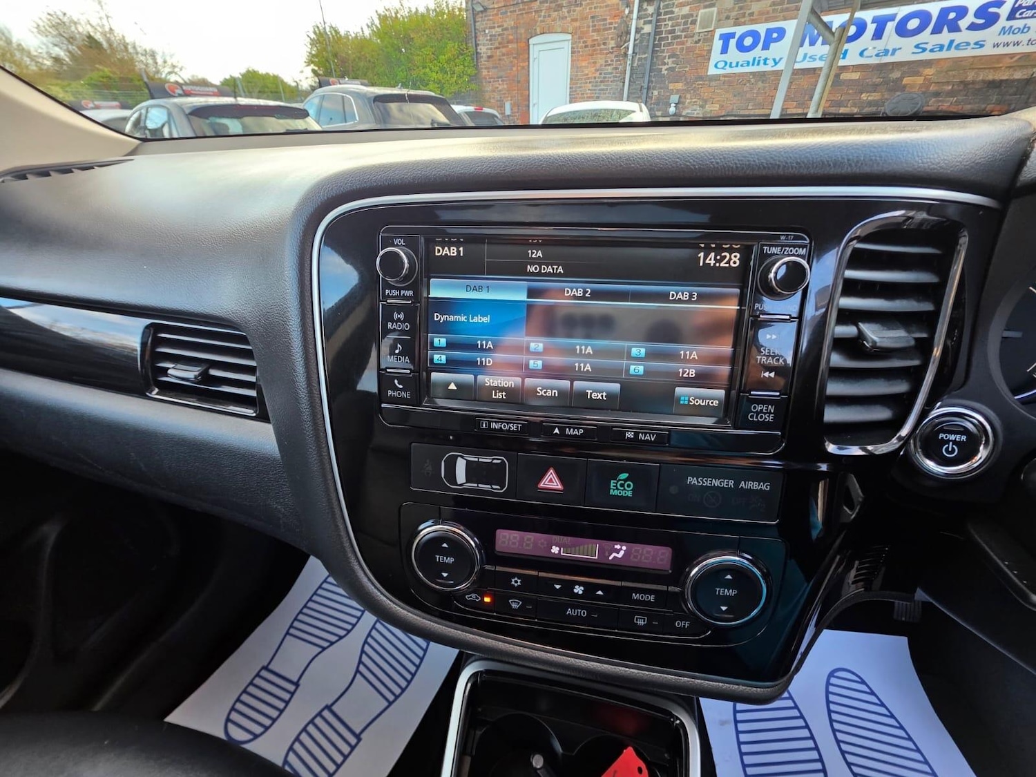 Used Mitsubishi Outlander 2017 for sale - 76743101: Photo 29