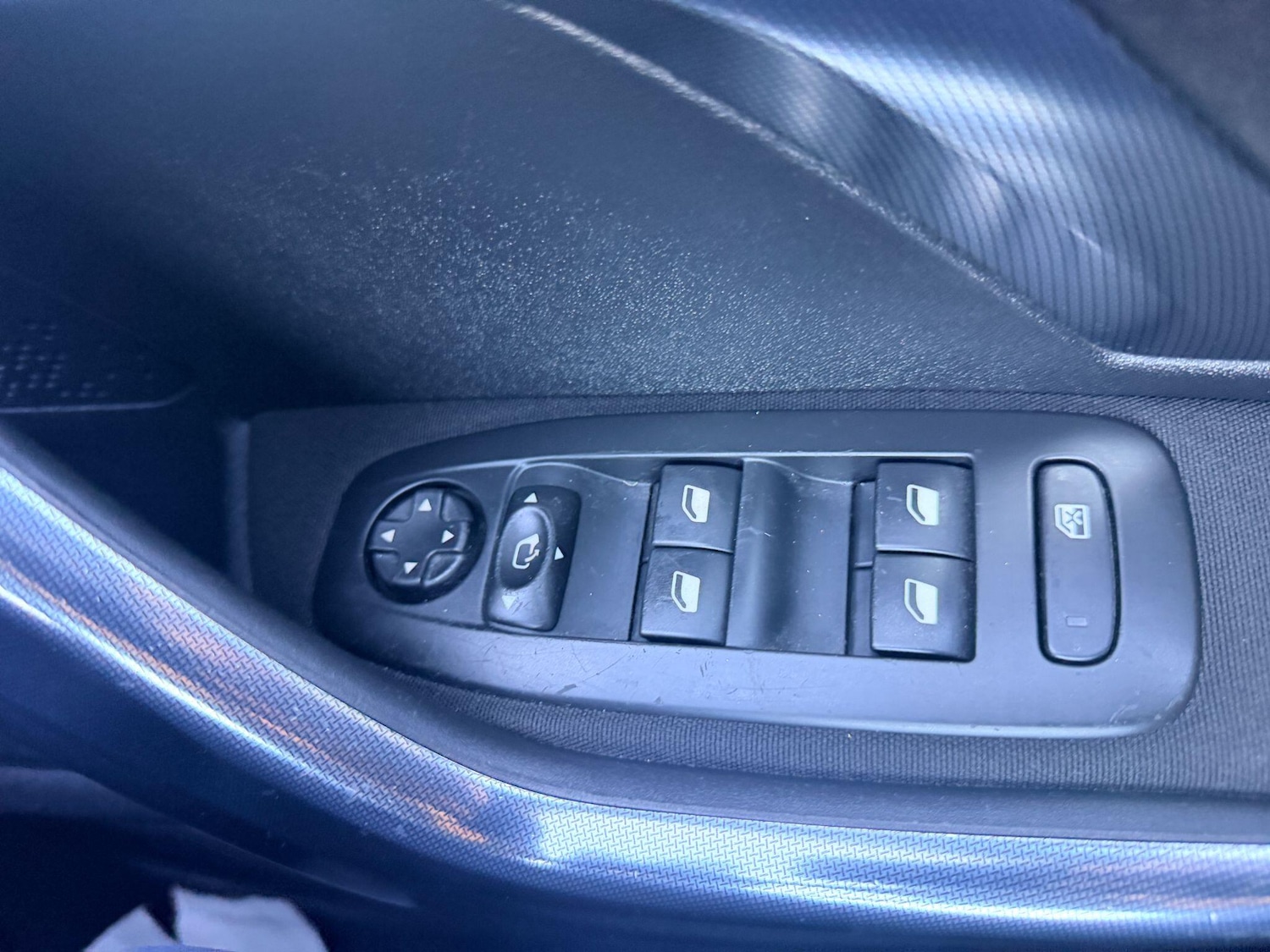 Used Peugeot 2008 2015 for sale - 78021801: Photo 22