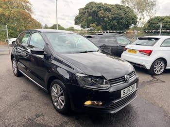Used Volkswagen Polo 2015 for sale - 79678235: Photo