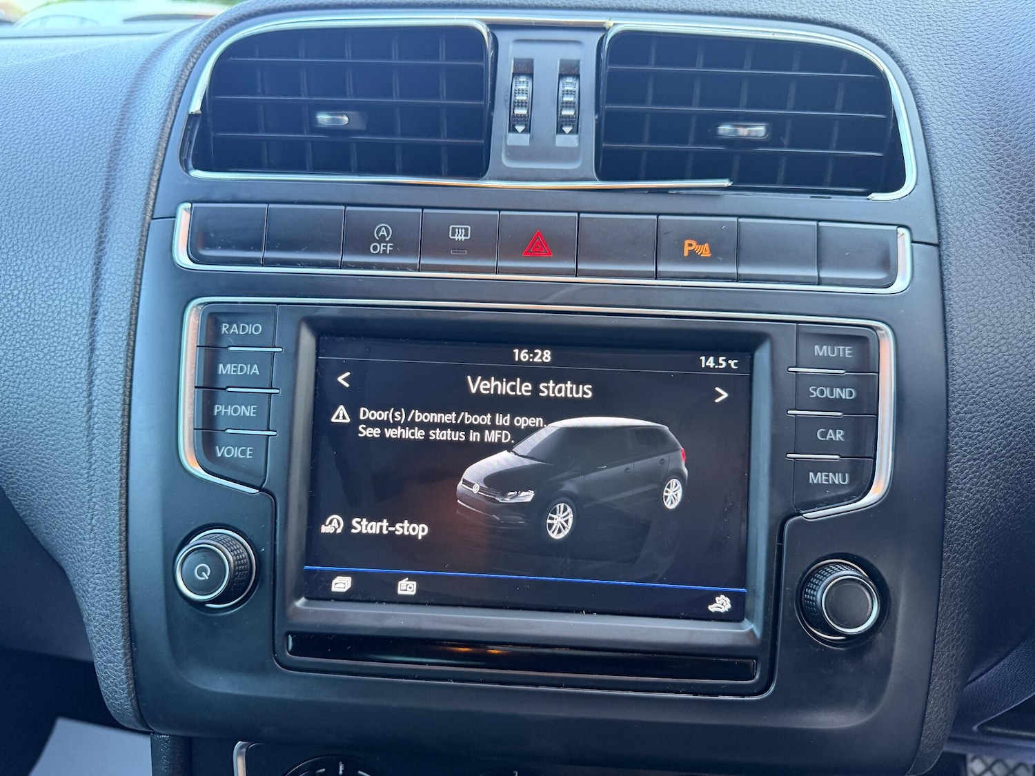 Used Volkswagen Polo 2017 for sale - 76513305: Photo 32