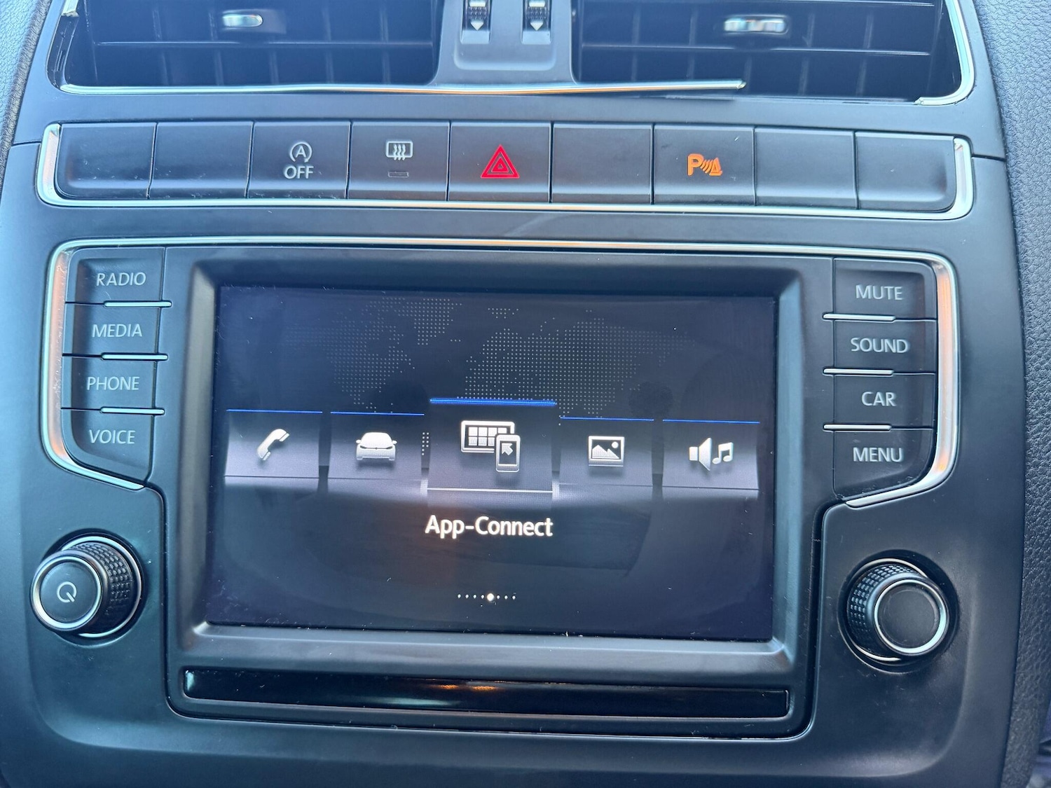 Used Volkswagen Polo 2017 for sale - 76513305: Photo 33