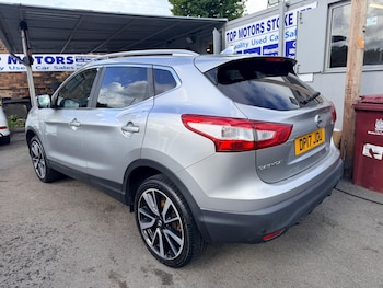 Used Nissan Qashqai 2017 for sale - 78854902: Photo