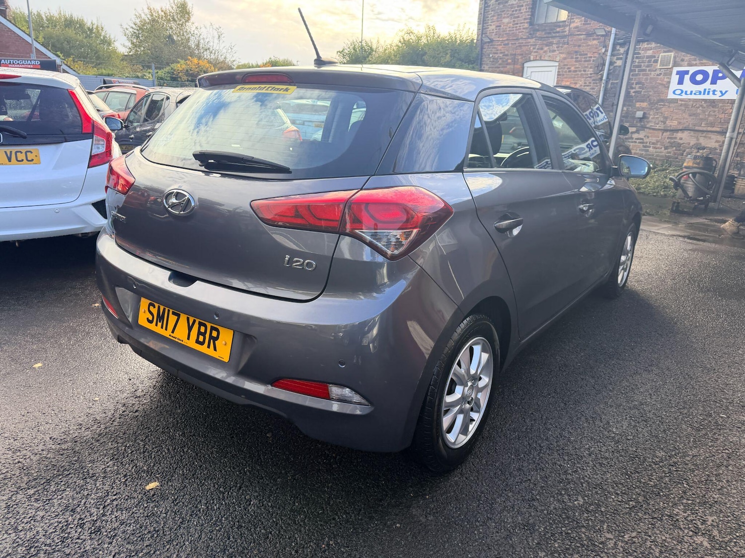 Used Hyundai i20 2017 for sale - 76360102: Photo 15