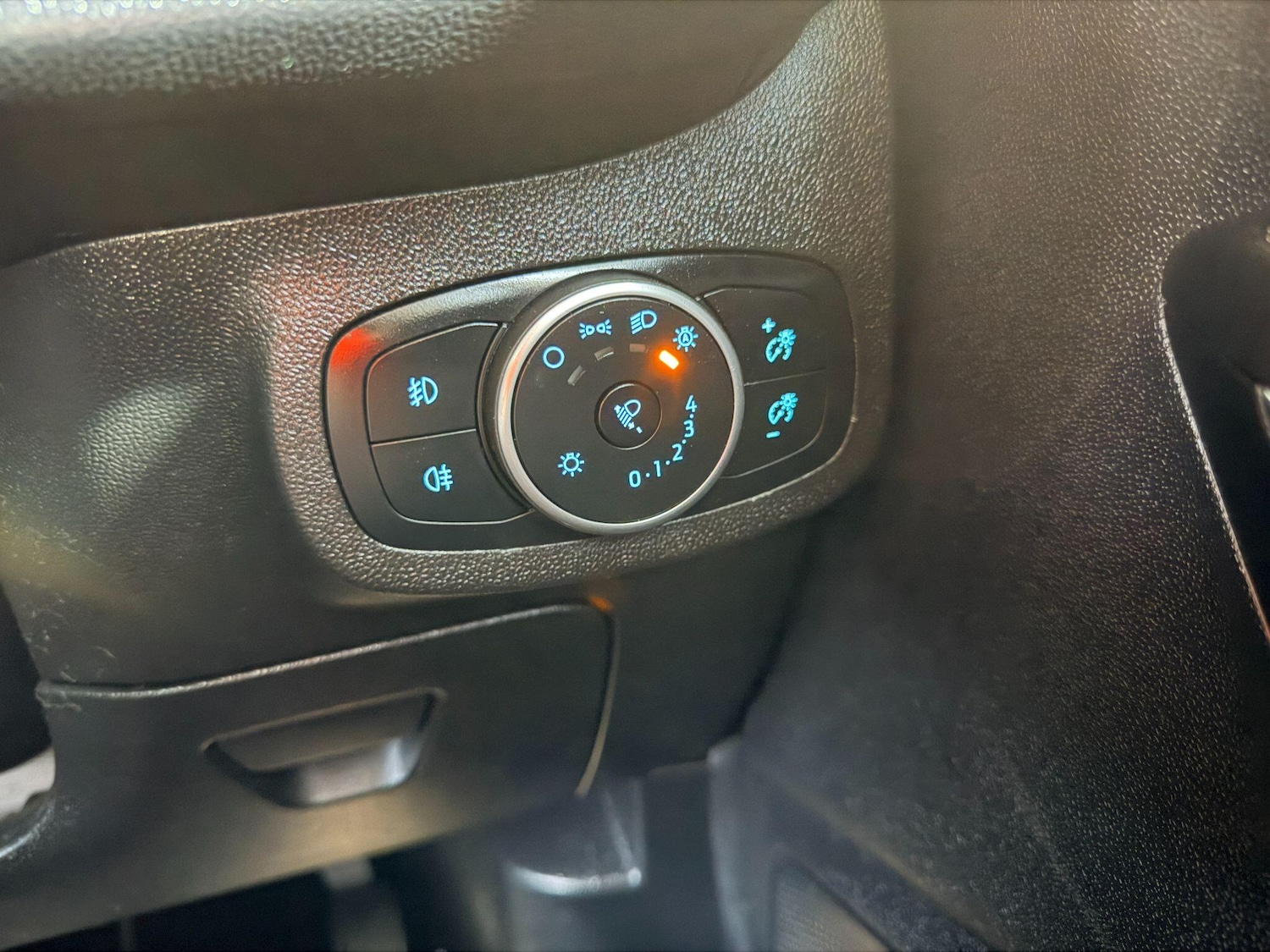 Used Ford Fiesta 2018 for sale - 77853481: Photo 20