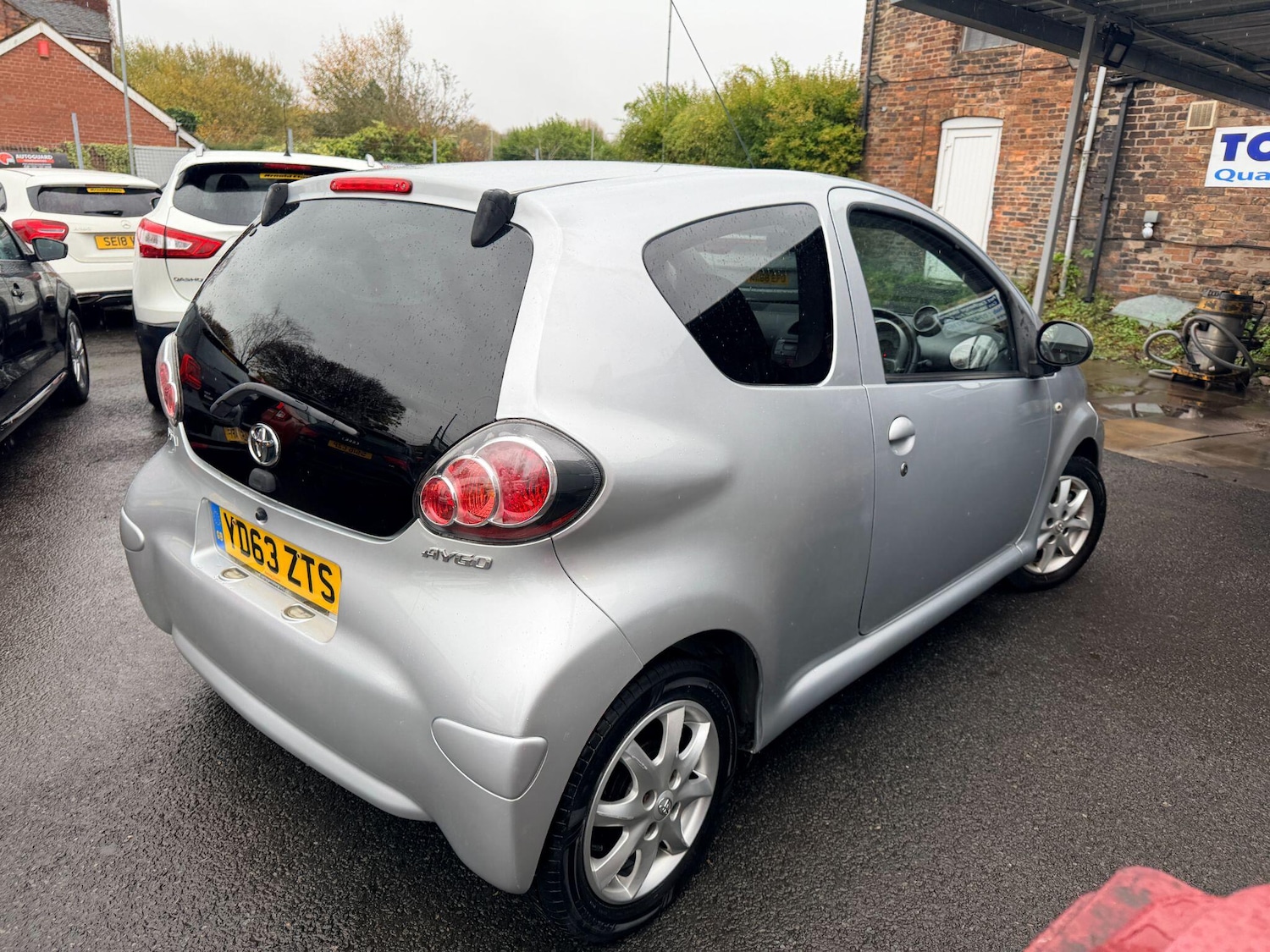 Used Toyota AYGO 2013 for sale - 76537609: Photo 13