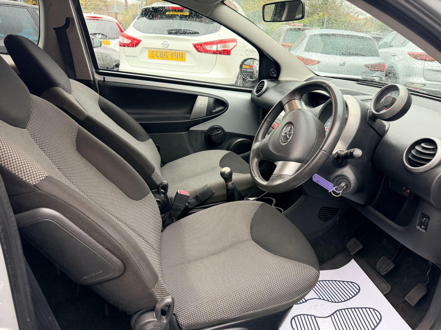 Used Toyota AYGO 2013 for sale - 76537609: Photo 16