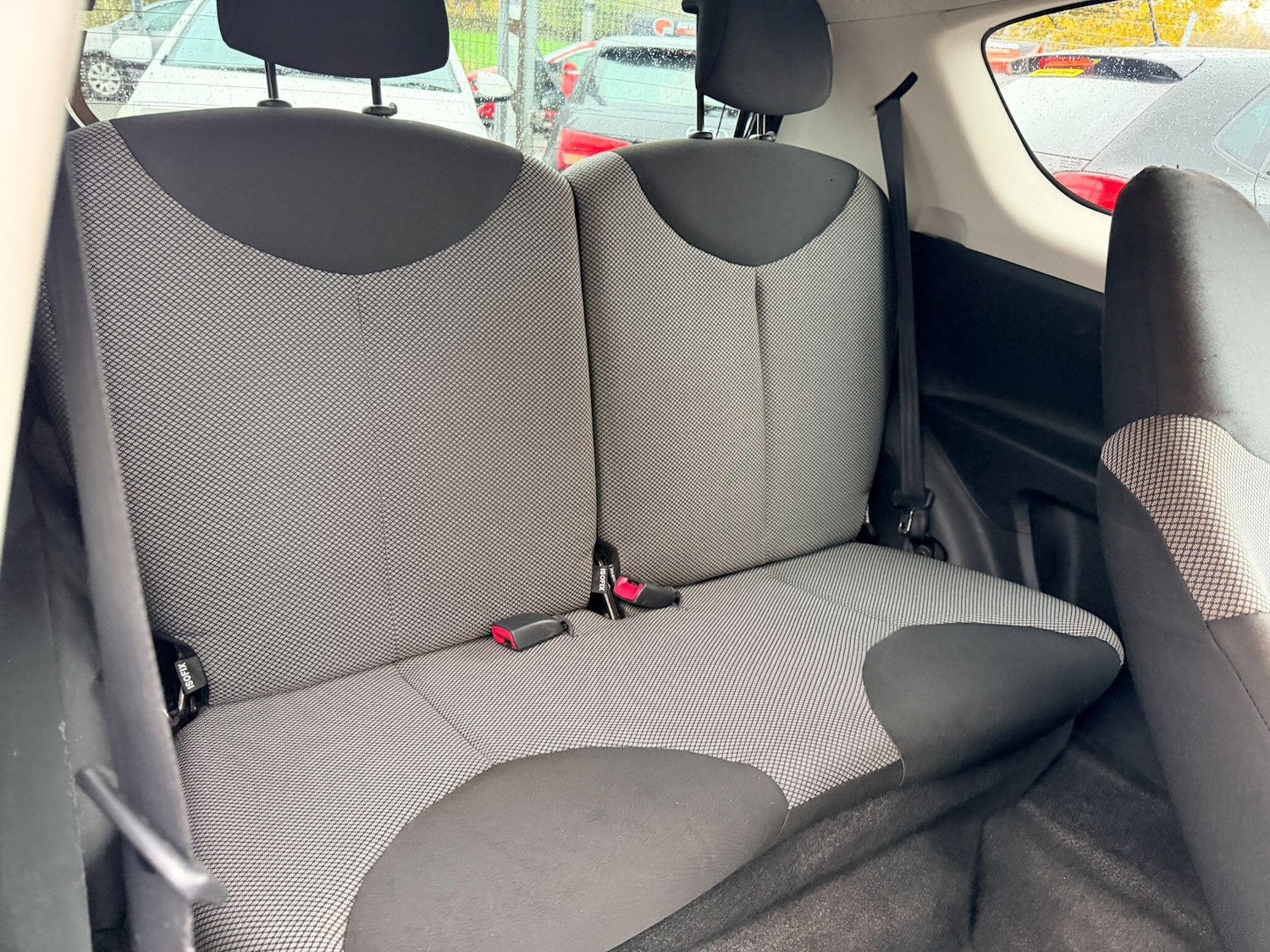 Used Toyota AYGO 2013 for sale - 76537609: Photo 17