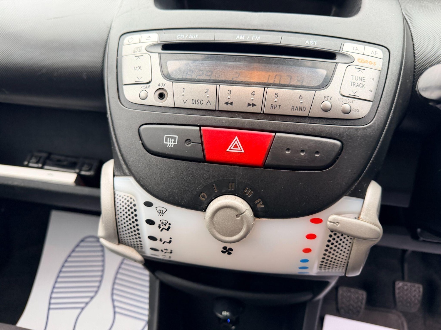 Used Toyota AYGO 2013 for sale - 76537609: Photo 19